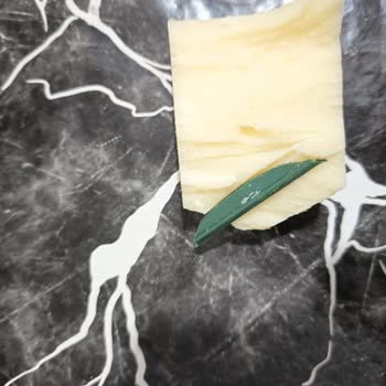 Taze Tost Peynirinde Yabancı Plastik Parça