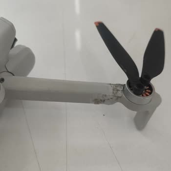 Servis Sonrası İlk Uçuşta Drone Düşüp Kol Kırıldı Ve Ücretsiz Onarım İsteniyor