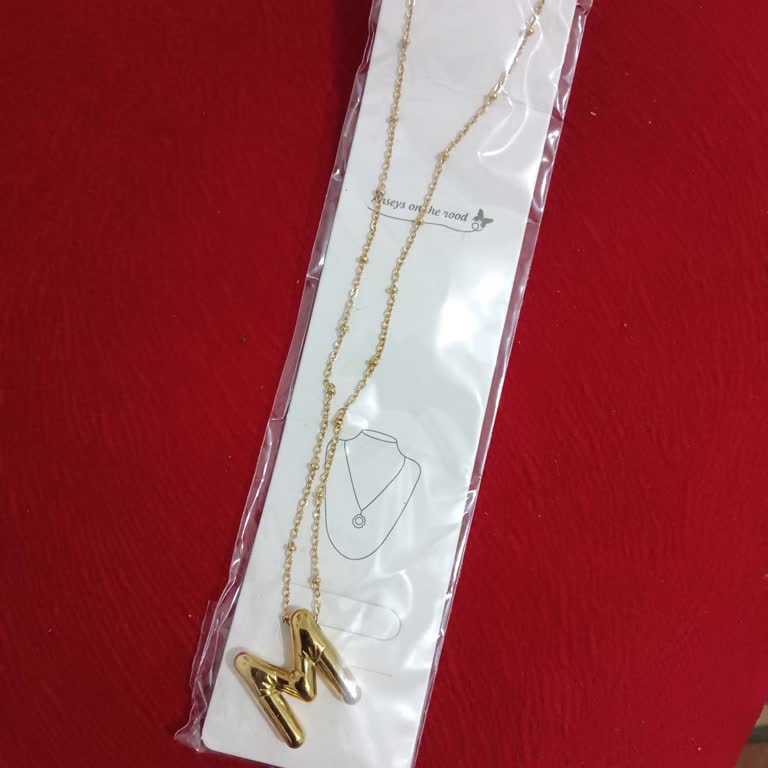 Instagram’da Gösterilen Kolyeye Uymayan Ürün Ve İade Sorunu