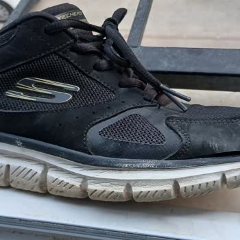 Az Kullanılmış Skechers Ayakkabıda Açılma Sorunu Ve Üretici Hatası İddiası