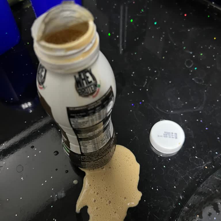 Bozuk Whey Protein İçeceği Ve Şirketin Cevapsız Tutumu