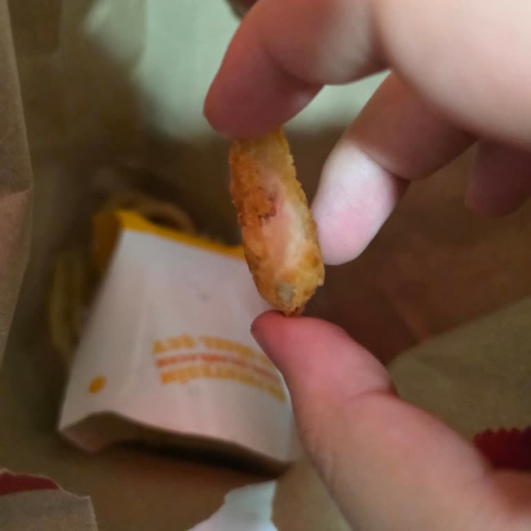 Vejetaryen Burgerde Tavuk Parçası Ve Hijyen Sorunu