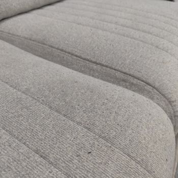 Ayıplı Koltuk Takımında Aşırı Tüylenme Ve Cevapsız Müşteri İletişimi