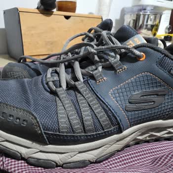 Skechers Ayakkabılarda Dikiş Ve Ön Kısım Sorunları İçin Değişim Talebi