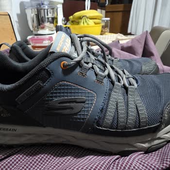 Skechers Ayakkabılarda Dikiş Ve Ön Kısım Sorunları İçin Değişim Talebi