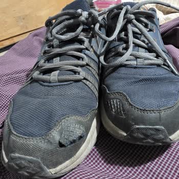 Skechers Ayakkabılarda Dikiş Ve Ön Kısım Sorunları İçin Değişim Talebi