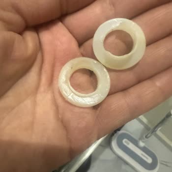 Kırılmış Kapağı Ve Yıpranmış Musluk Lastiği İçin Ücretli Yedek Parça Talebi