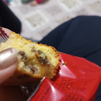 Eti Topkek'te Yabancı Madde Ve Sağlık Endişesi