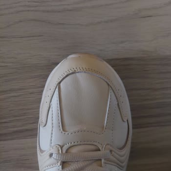 Kısa Sürede Bozulmuş Spor Ayakkabıda Değişim Ve İade Talebi