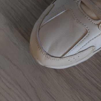 Kısa Sürede Bozulmuş Spor Ayakkabıda Değişim Ve İade Talebi