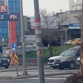 Yeni Başkent Oto Sanayi Sitesi'nde Yetersiz ATM Sayısı Esnafı Ve Müşterileri Mağdur Ediyor