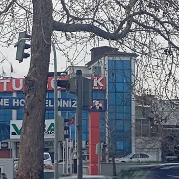 Yeni Başkent Oto Sanayi Sitesi'nde Yetersiz ATM Sayısı Esnafı Ve Müşterileri Mağdur Ediyor