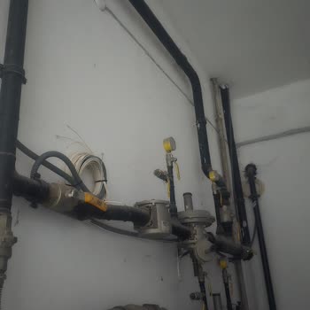 Kablo Karmaşası Ve Güvenlik Sorunu: Türk Telekom'dan Çözüm Bekleniyor