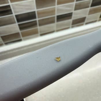 Sütaş Süzme Peynirinde Cam Parçası Görülmesi