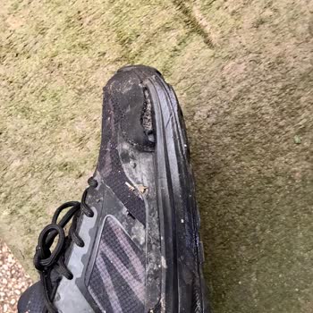 Su Geçirmez Olması Gereken Lotto Ayakkabıda Su Sızması Ve Değişim Talebi