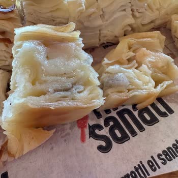 Küflü Su Böreği Servisi Ve Hijyen İhmali