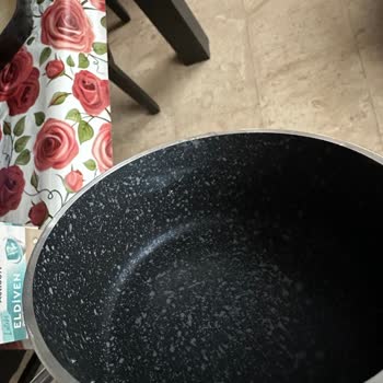 Hasarlı Ve Kullanılmış Görünen Schafer Tencere Seti Yeni Ürünle Değiştirilmesi Talebi