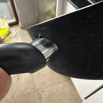 Hasarlı Ve Kullanılmış Görünen Schafer Tencere Seti Yeni Ürünle Değiştirilmesi Talebi