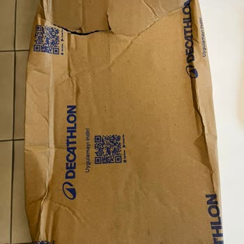 Decathlon’da Bisiklet Pompası İçin Özensiz Ambalaj