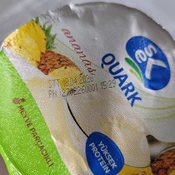 Tarihi Geçmemiş Yoğurtta Küf: Sağlık Riski Ve Güven Kırılması