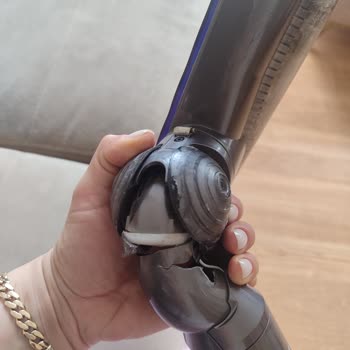 Dyson’da Garanti Kapsamındaki İç Boru Çatlaması Reddedildi