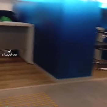 İş Bankası Bir Saat Bekledim Benden Sonra Gelen Müşteri Alındı!