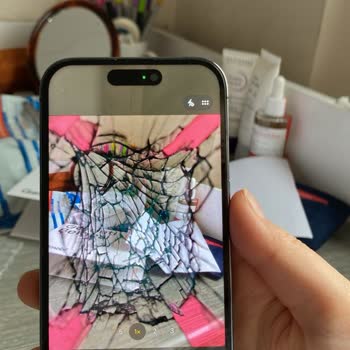 Kırık Kamera Gelen Telefon İade İşlemi Acilen Tamamlanmalı