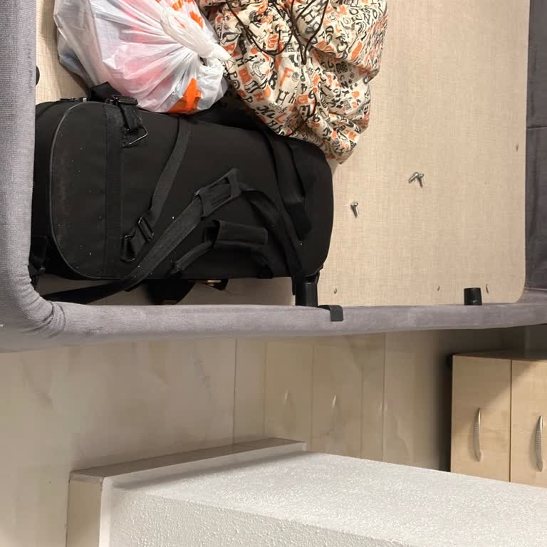 Kırık Baza Ve Mağazadan Cevapsızlık