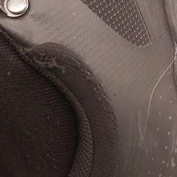 Kısa Sürede Dikişleri Sökülen Skechers Ayakkabıda İnceleme Reddi Ve Değişim Talebi