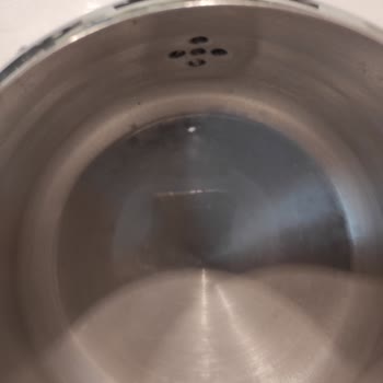 Karaca Züccaciye Rose Gold Çaydanlıkta İlk Kullanımlarda Lekelenme ve Renk Solması