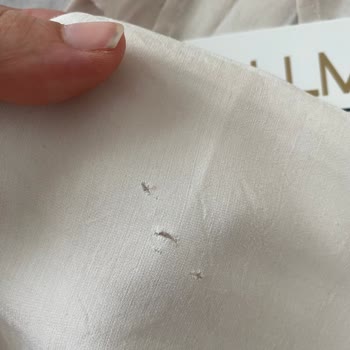 Yırtık Pantolon İçin İade Talebi Ve İlgisizlik Şikayeti