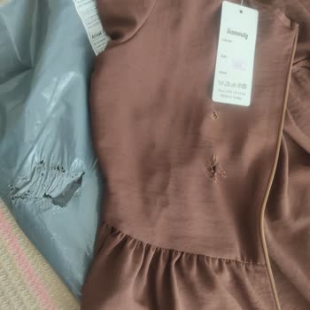 Kargo Paketi Ve Feracede Yırtılma Nedeniyle Değişim Talebi