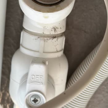 Yanlış Bağlantı Nedeniyle Sıcak Su Yok, Üçay Mühendislik Sorunu Çözmüyor