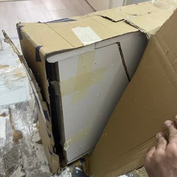 Horoz Lojistik’in Yanıltıcı Teslimatı Ve Hasarlı Gardırop Nedeniyle Yaşadığım Mağduriyet