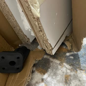 Horoz Lojistik’in Yanıltıcı Teslimatı Ve Hasarlı Gardırop Nedeniyle Yaşadığım Mağduriyet