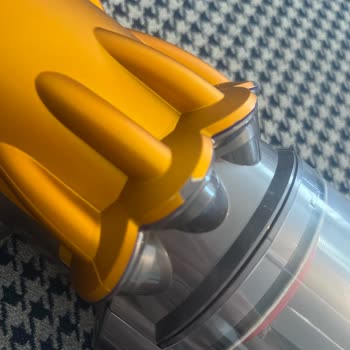Dyson V12 Süpürgede Kısa Sürede Soyulma, Garanti Kapsamında Değişim Talebi