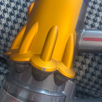 Dyson V12 Süpürgede Kısa Sürede Soyulma, Garanti Kapsamında Değişim Talebi