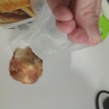 Patatesli Boşnak Böreğinde Saç Teli Bulunması Ve Hijyen İhmali