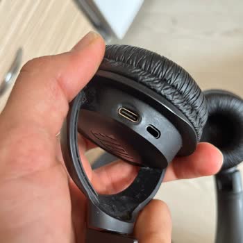 Şarj Portunda Isınma Ve Yanma Yapan JBL 570 BT Kulaklık İçin Yeniden Değişim Talebi