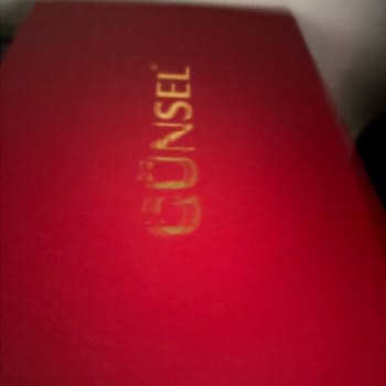 İyaş Mağazasında Alınan Ayakkabının Sürekli Ayağa Vurması Ve İade Talebi