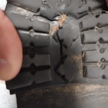 Kısa Sürede Su Aldı Ve Tabanı Yarıldı: Üretim Hatası İddiası Ve Değişim Talebi