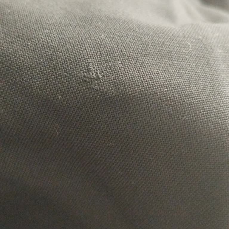 Defolu Ferace Ve Mağaza Müdürünün Kırıcı Tutumu: İade Talebi