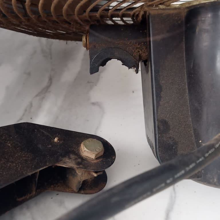 Raks Duvar Vantilatörünün Boyun Parçası Kırıldı, Yedek Parça İsteği