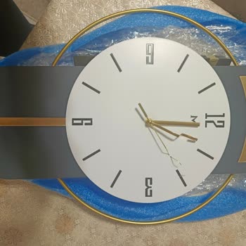 Metaquartz Aksesuar Duvar Saatindeki Kusurlu Parça Ve Satıcının İlgisiz Yaklaşımı