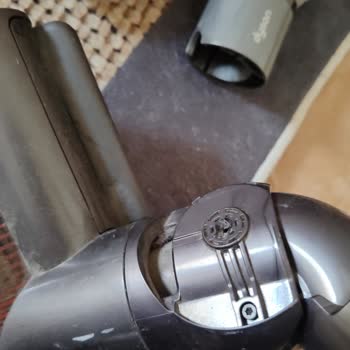 Dyson V15 Süpürge Başlığının Ve Aparatının Kısa Sürede Bozulması