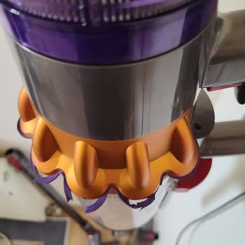 Dyson V15 Süpürge Başlığının Ve Aparatının Kısa Sürede Bozulması