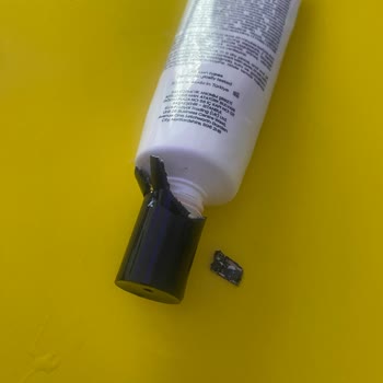 İno Beauty Güneş Kremi Kapağı Kırıldı, Kullanılamaz Duruma Geldi