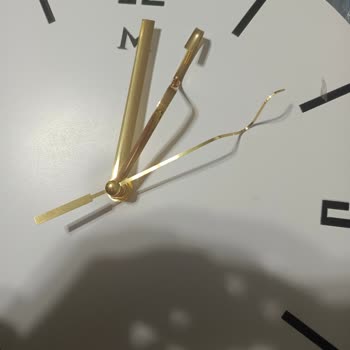 Hasarlı Duvar Saati İadesi Reddedildi, Satıcı Sorumluluğu Kabul Etmedi