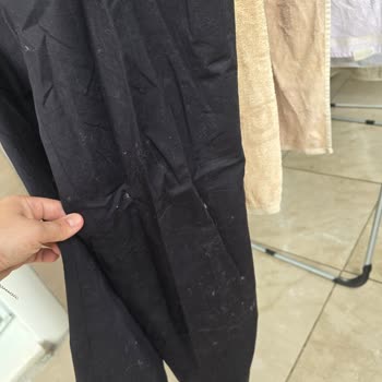 Kirli Ve Kontrol Edilmemiş Pantolon Teslimatı