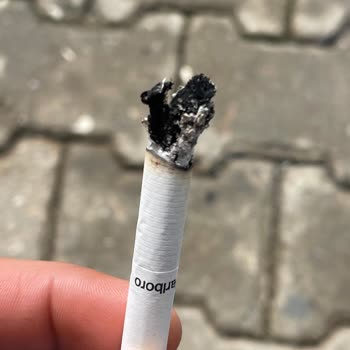 Marlboro Sigara Kalitesinde Sert Parçalar Ve Yanma Problemleri